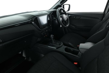 https://vehicle-cdn.autoleague.cloud/30352_950445283_32.jpg
