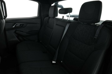 https://vehicle-cdn.autoleague.cloud/30352_950445283_33.jpg
