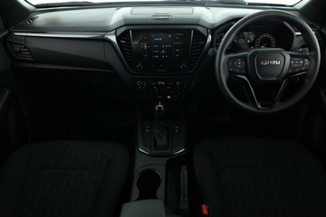 https://vehicle-cdn.autoleague.cloud/30352_950445283_35.jpg