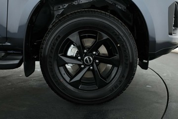 https://vehicle-cdn.autoleague.cloud/30352_950445283_4.jpg