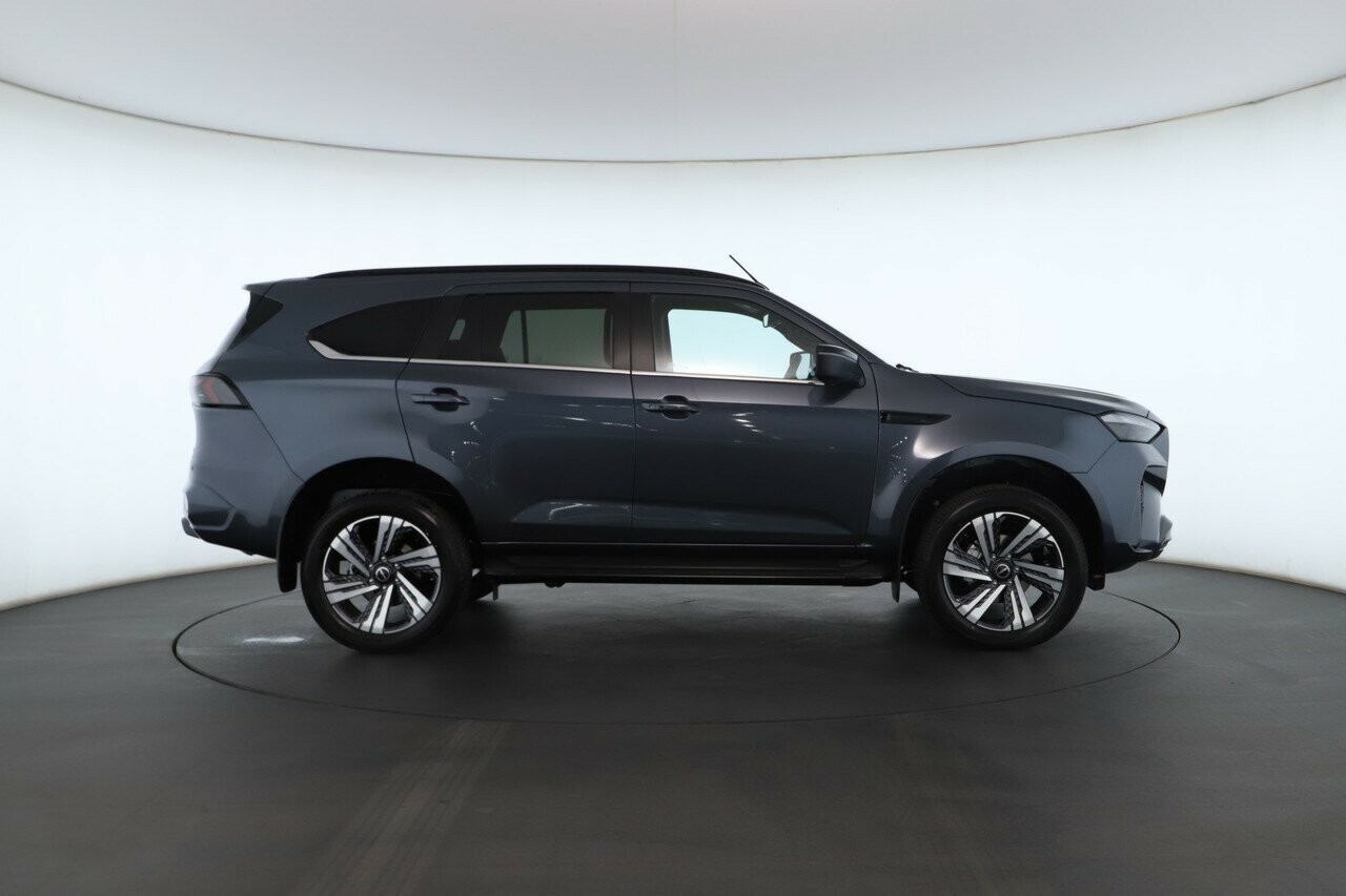 Isuzu Mu-x image 2
