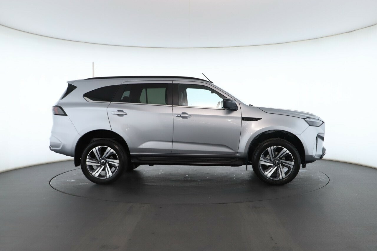 Isuzu Mu-x image 2