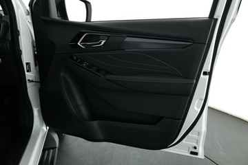 https://vehicle-cdn.autoleague.cloud/30352_950446766_19.jpg