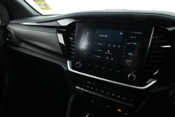 https://vehicle-cdn.autoleague.cloud/30352_950446766_23.jpg