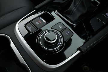 https://vehicle-cdn.autoleague.cloud/30352_950446766_29.jpg