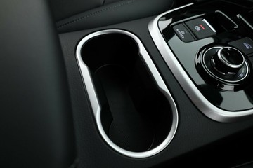 https://vehicle-cdn.autoleague.cloud/30352_950446766_30.jpg