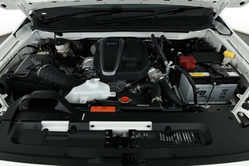 https://vehicle-cdn.autoleague.cloud/30352_950446766_7.jpg