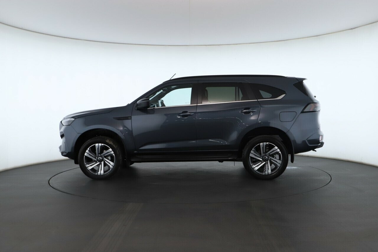 Isuzu Mu-x image 3