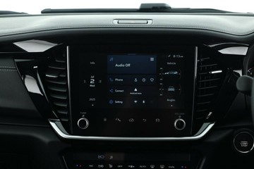 https://vehicle-cdn.autoleague.cloud/30352_950532449_15.jpg