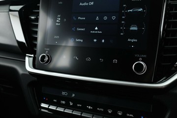 https://vehicle-cdn.autoleague.cloud/30352_950532449_17.jpg