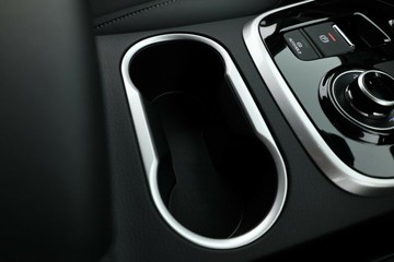 https://vehicle-cdn.autoleague.cloud/30352_950532449_20.jpg