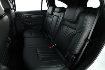 https://vehicle-cdn.autoleague.cloud/30352_950532449_23.jpg