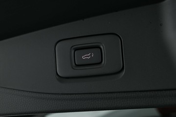 https://vehicle-cdn.autoleague.cloud/30352_950532449_7.jpg