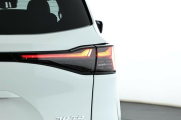 https://vehicle-cdn.autoleague.cloud/30352_950532449_8.jpg