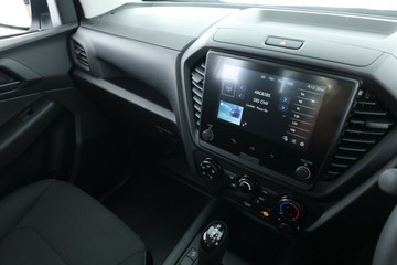 https://vehicle-cdn.autoleague.cloud/30352_950554325_24.jpg