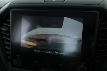 https://vehicle-cdn.autoleague.cloud/30352_950554325_27.jpg