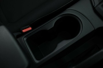https://vehicle-cdn.autoleague.cloud/30352_950554325_31.jpg