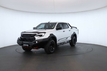 https://vehicle-cdn.autoleague.cloud/30352_950554431_12.jpg