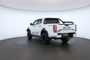 https://vehicle-cdn.autoleague.cloud/30352_950554431_14.jpg