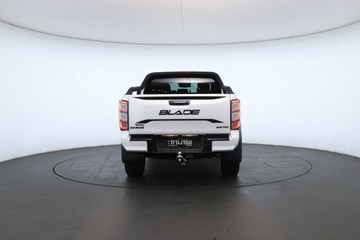 https://vehicle-cdn.autoleague.cloud/30352_950554431_15.jpg