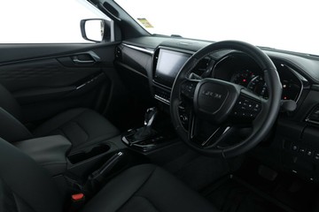 https://vehicle-cdn.autoleague.cloud/30352_950554431_21.jpg
