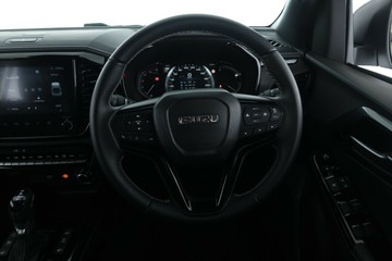 https://vehicle-cdn.autoleague.cloud/30352_950554431_22.jpg