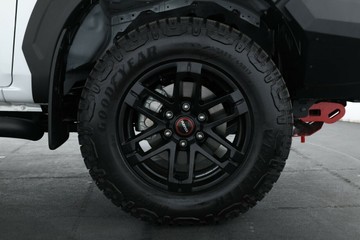 https://vehicle-cdn.autoleague.cloud/30352_950554431_4.jpg