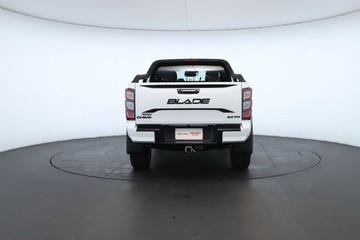 https://vehicle-cdn.autoleague.cloud/30352_950554456_13.jpg