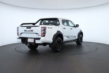 https://vehicle-cdn.autoleague.cloud/30352_950554456_16.jpg