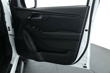 https://vehicle-cdn.autoleague.cloud/30352_950554456_17.jpg