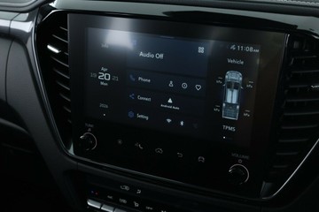 https://vehicle-cdn.autoleague.cloud/30352_950554456_25.jpg