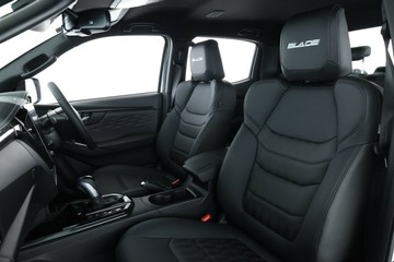 https://vehicle-cdn.autoleague.cloud/30352_950554456_31.jpg