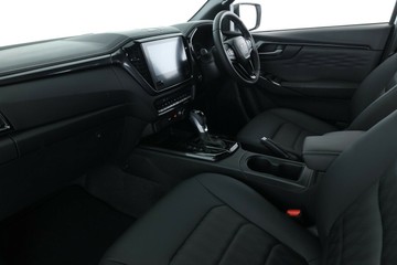 https://vehicle-cdn.autoleague.cloud/30352_950554456_32.jpg