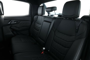 https://vehicle-cdn.autoleague.cloud/30352_950554456_33.jpg
