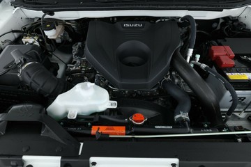 https://vehicle-cdn.autoleague.cloud/30352_950554456_6.jpg