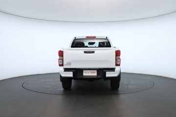 https://vehicle-cdn.autoleague.cloud/30352_950554752_14.jpg