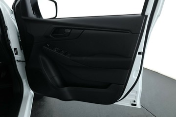 https://vehicle-cdn.autoleague.cloud/30352_950554752_18.jpg