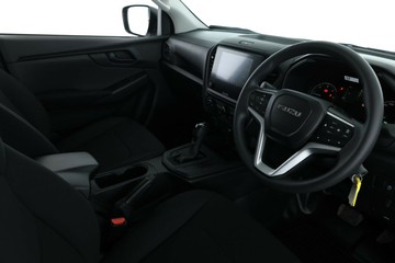 https://vehicle-cdn.autoleague.cloud/30352_950554752_20.jpg