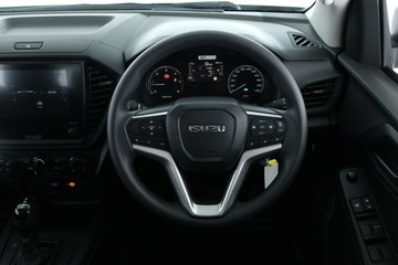 https://vehicle-cdn.autoleague.cloud/30352_950554752_21.jpg