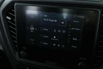 https://vehicle-cdn.autoleague.cloud/30352_950554752_24.jpg