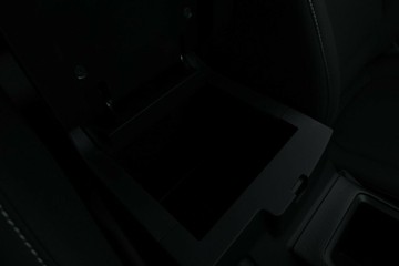 https://vehicle-cdn.autoleague.cloud/30352_950554752_30.jpg