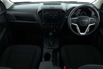 https://vehicle-cdn.autoleague.cloud/30352_950554752_35.jpg