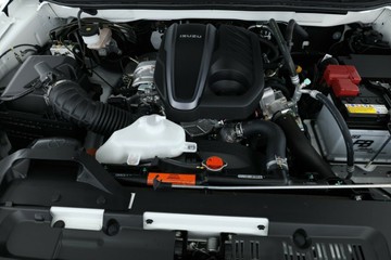 https://vehicle-cdn.autoleague.cloud/30352_950554752_7.jpg