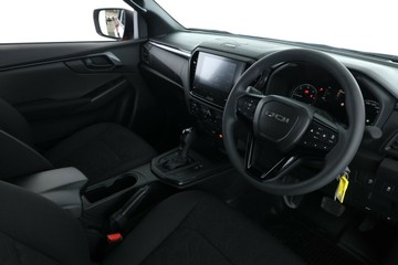 https://vehicle-cdn.autoleague.cloud/30352_950554973_18.jpg