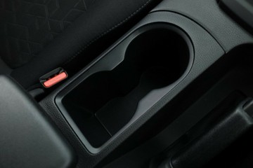 https://vehicle-cdn.autoleague.cloud/30352_950554973_27.jpg