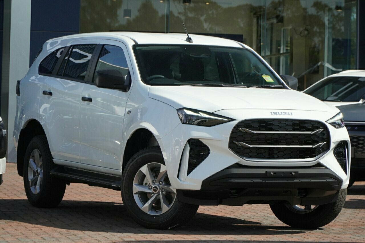Isuzu Mu-x image 1
