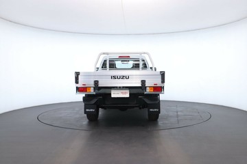 https://vehicle-cdn.autoleague.cloud/30352_950809130_13.jpg