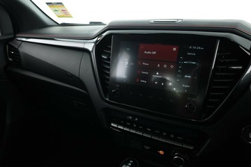 https://vehicle-cdn.autoleague.cloud/30352_950809968_22.jpg