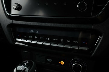 https://vehicle-cdn.autoleague.cloud/30352_950809968_26.jpg