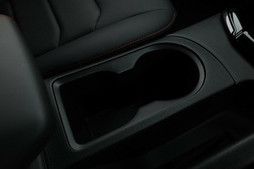 https://vehicle-cdn.autoleague.cloud/30352_950809968_29.jpg
